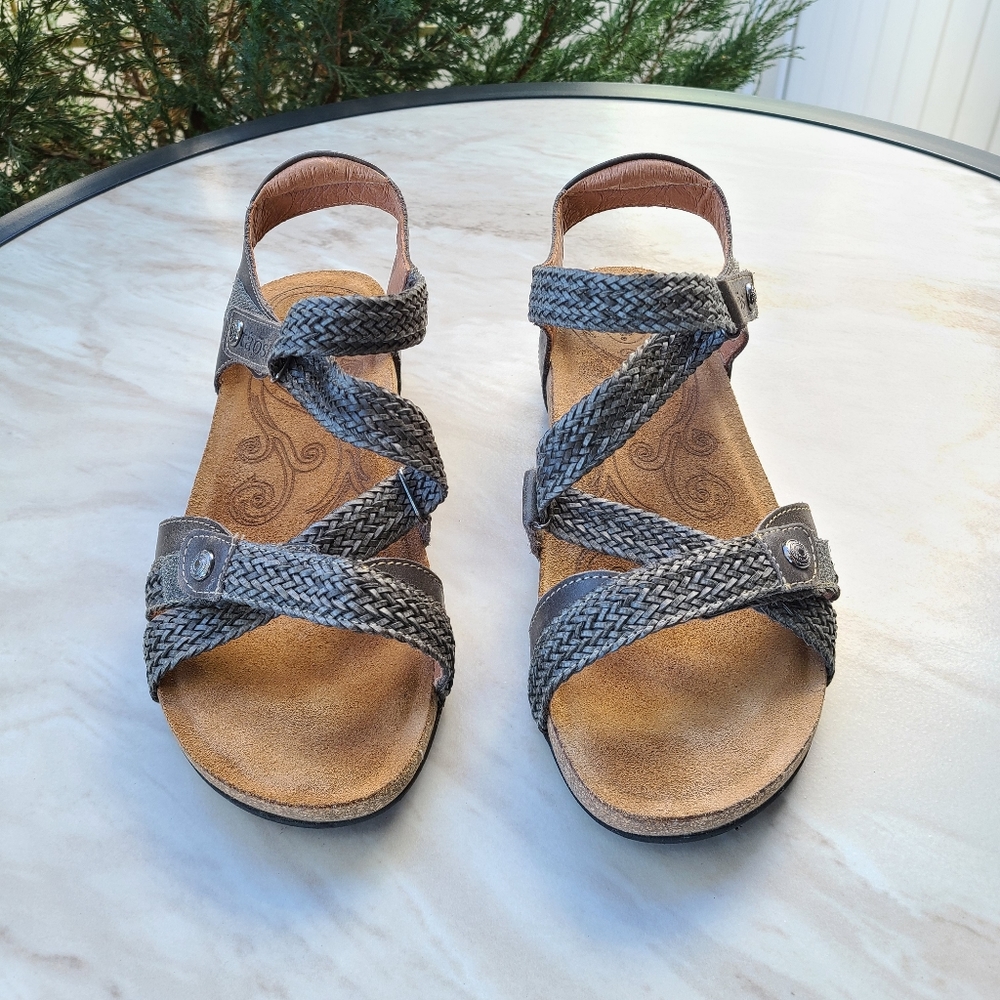 Taos Trulie Women's Sandals US Sz 9-9.5